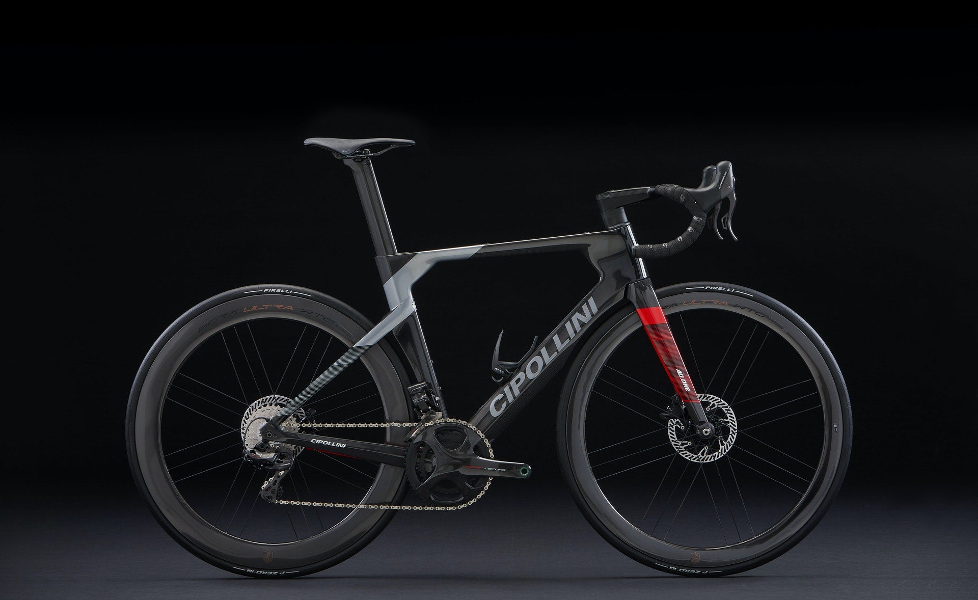 意大利 Cipollini 推出全新旗艦公路車:RB1K AD.ONE 氣動改寫歷史