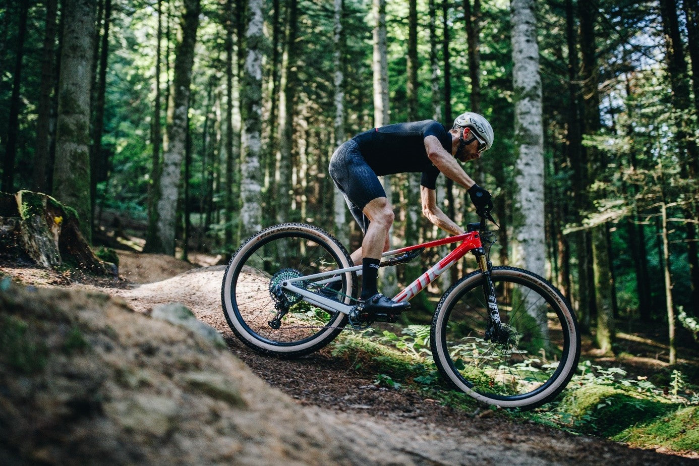一脈相承 - BMC 推出全新 Fourstroke 系列山地車