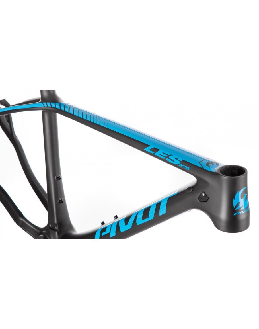 PIVOT レス27.5 カーボン